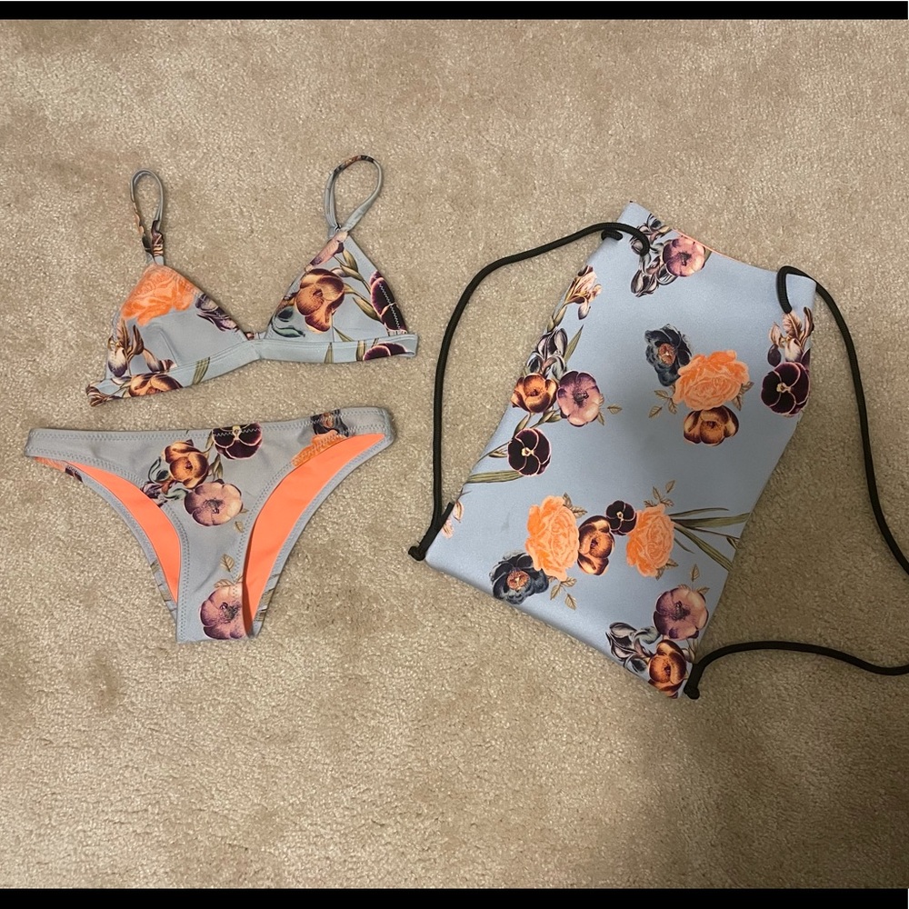 Triangl bathing suit